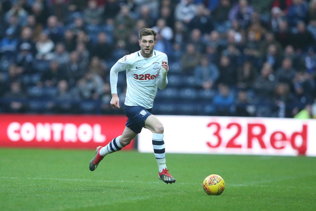 Tom Barkhuizen finally responds when asked about kissing Preston badge