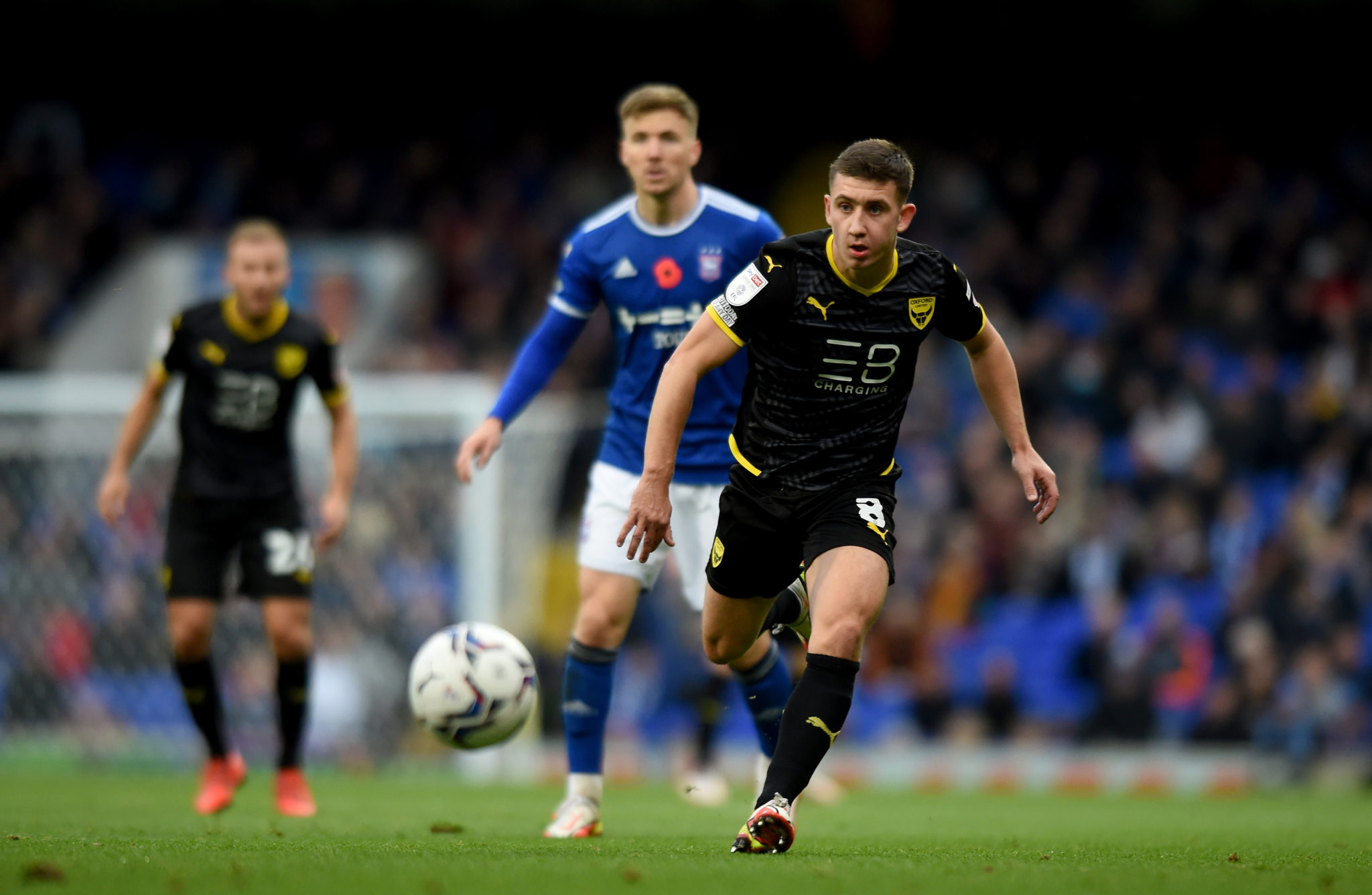 Preston join Blackpool in race to sign Oxford star Cameron Brannagan